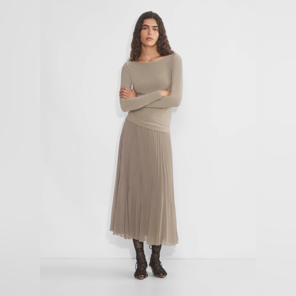 ARITZIA WILFRED Twirl Pleated Skirt - Picture 3 of 12